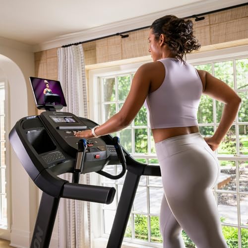Horizon Fitness Treadmill - style: 7.0 AT