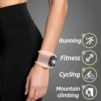 Silicone Wrist Water Bottle Outdoor Portable Hands Free Squeeze Design Adjustable Strap for Running, Cycling and Hiking, White - color: White